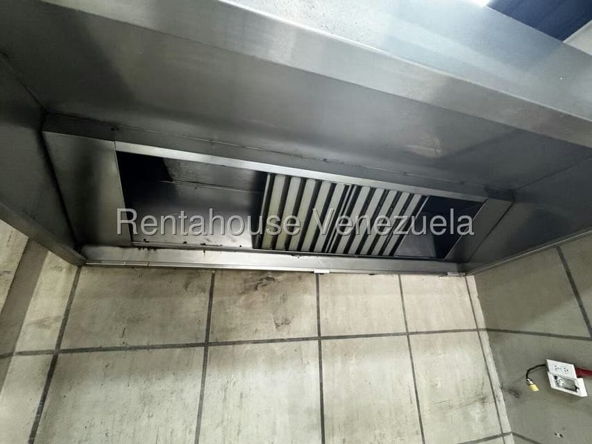 Comercial (Local Comercial) en Alquiler en El Rosal, Distrito Metropolitano - 10
