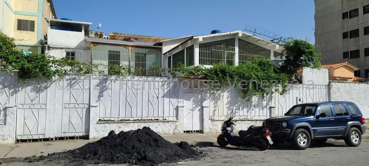 Comercial (Consultorio Medico) en Venta en El Paraiso, Distrito Metropolitano
