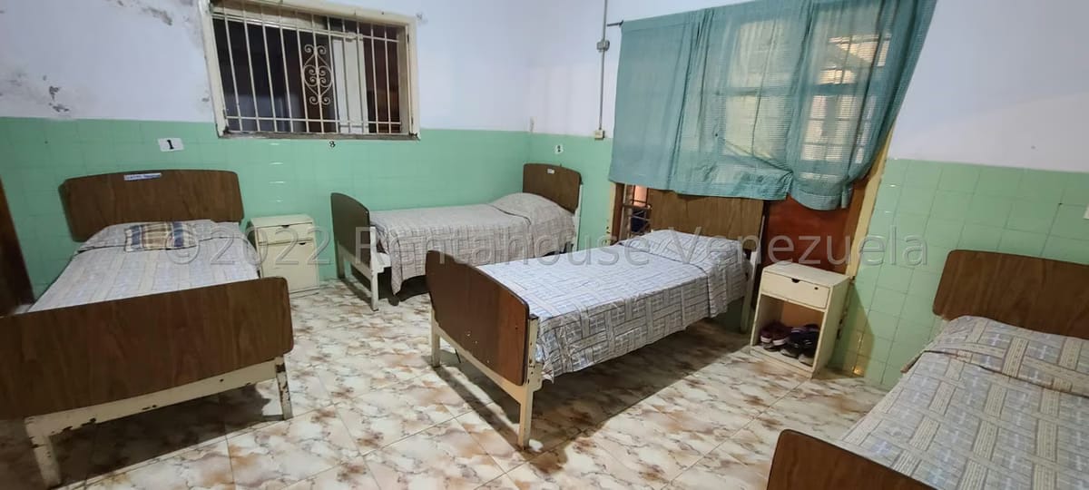 Comercial (Consultorio Medico) en Venta en El Paraiso, Distrito Metropolitano - 13