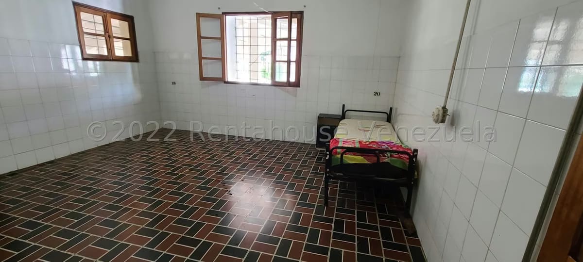 Comercial (Consultorio Medico) en Venta en El Paraiso, Distrito Metropolitano - 26