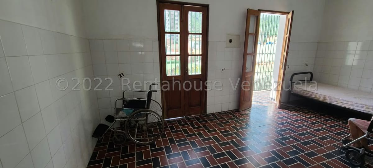 Comercial (Consultorio Medico) en Venta en El Paraiso, Distrito Metropolitano - 27