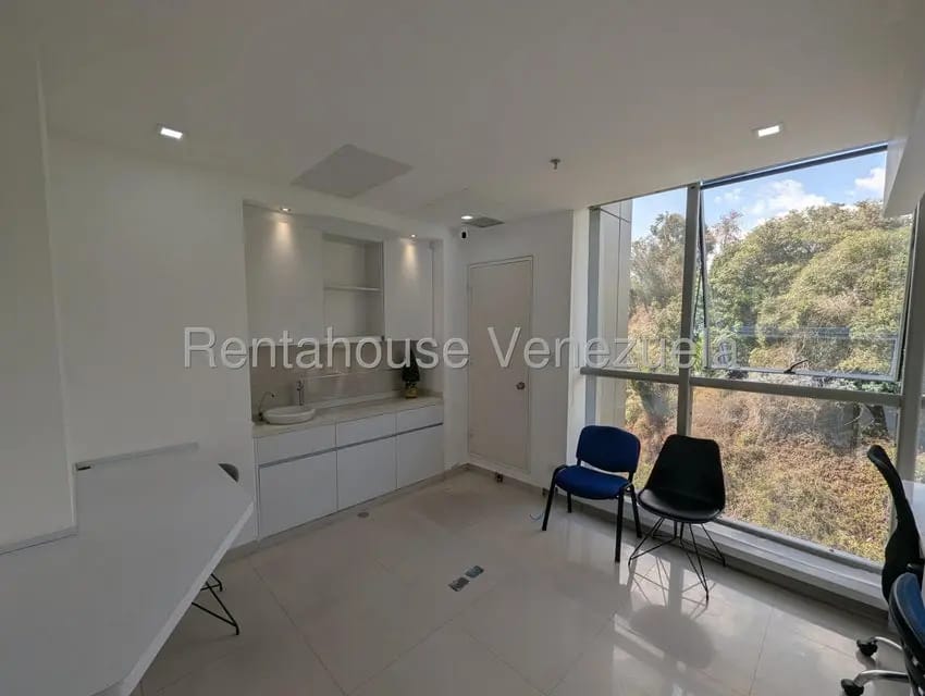 Comercial (Oficina) en Alquiler en Santa Paula, Distrito Metropolitano - 15
