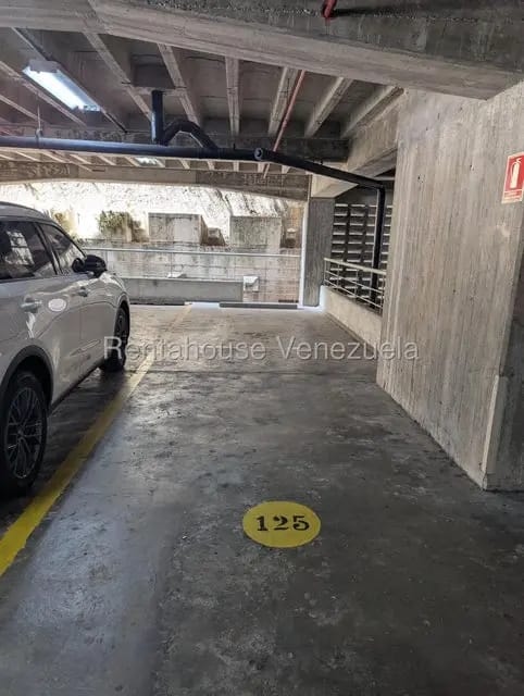 Comercial (Oficina) en Alquiler en Santa Paula, Distrito Metropolitano - 23