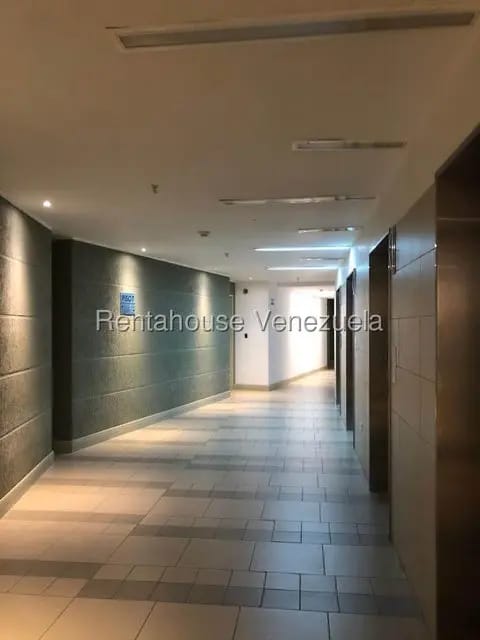 Comercial (Oficina) en Alquiler en Santa Paula, Distrito Metropolitano - 7