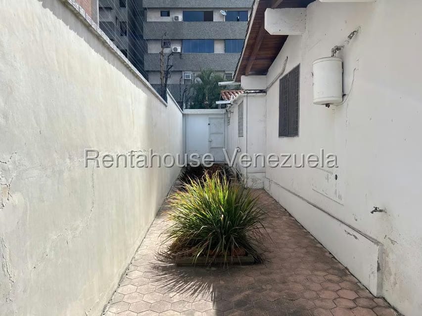 Casa (1 Nivel) en Venta en Zona Este, Lara - 36