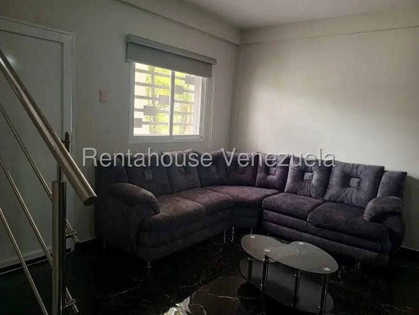 Townhouse (1 Nivel) en Alquiler en Avenida Vargas, Zulia - 6