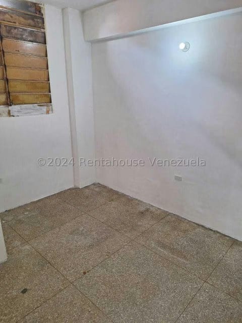Comercial (Local Comercial) en Alquiler en San Martin, Distrito Metropolitano - 5
