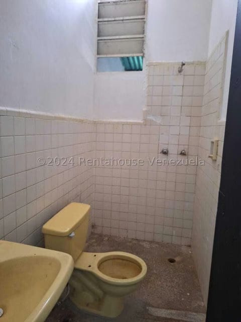 Comercial (Local Comercial) en Alquiler en San Martin, Distrito Metropolitano - 7