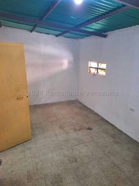 Comercial (Local Comercial) en Alquiler en San Martin, Distrito Metropolitano - 8