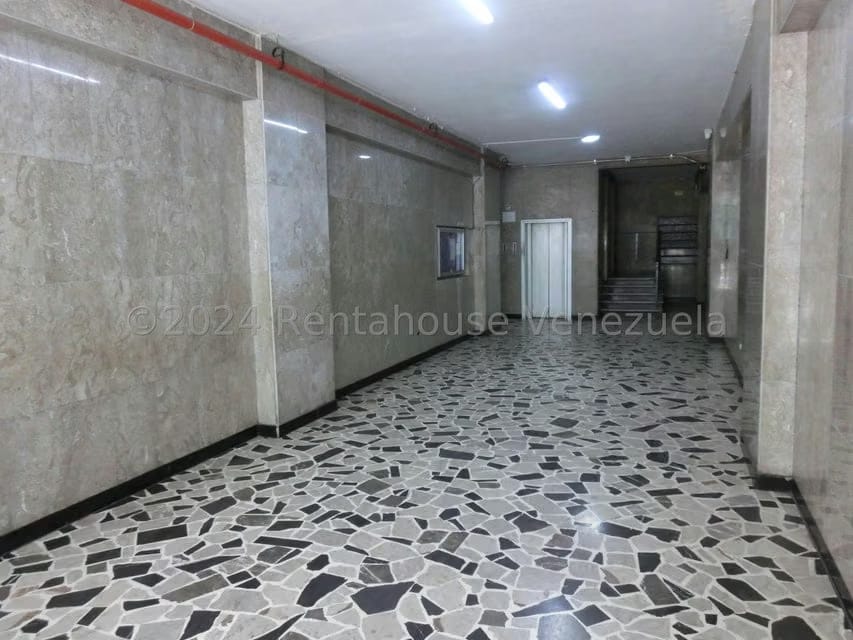 Comercial (Local Comercial) en Alquiler en San Martin, Distrito Metropolitano - 9
