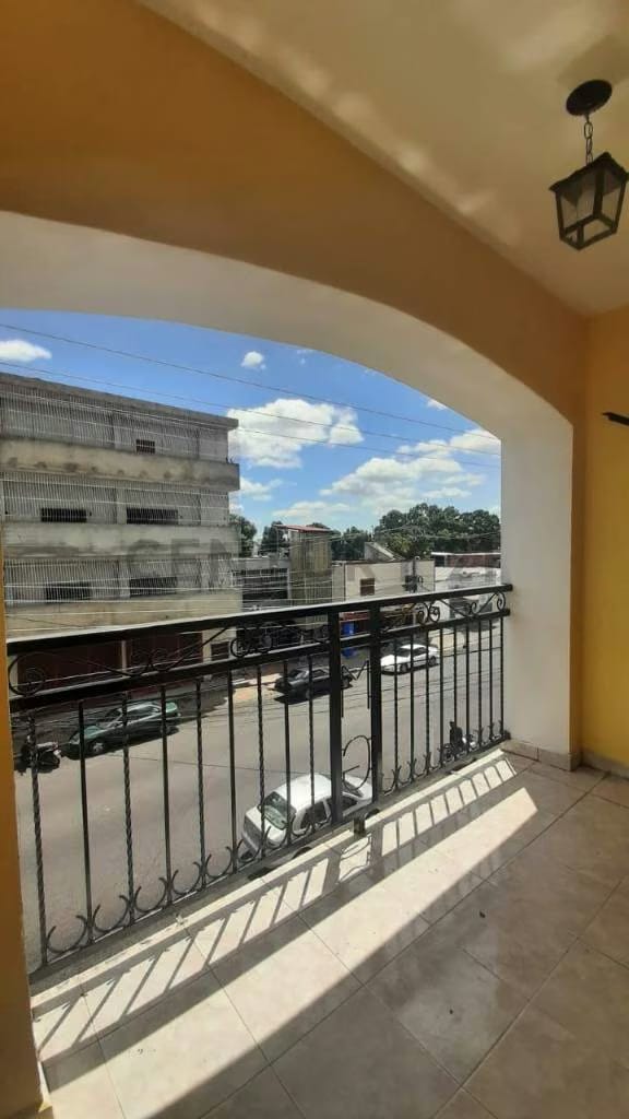 Apartamento tipo estudio en la Av. Portuguesa de Anaco - 2
