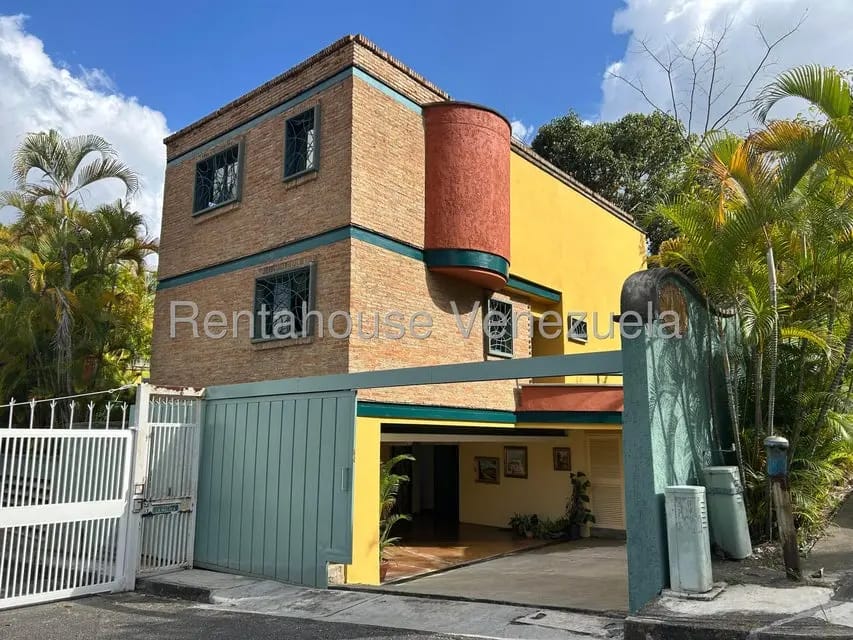 Casa (Multipes Niveles) en Alquiler en Miranda, Distrito Metropolitano