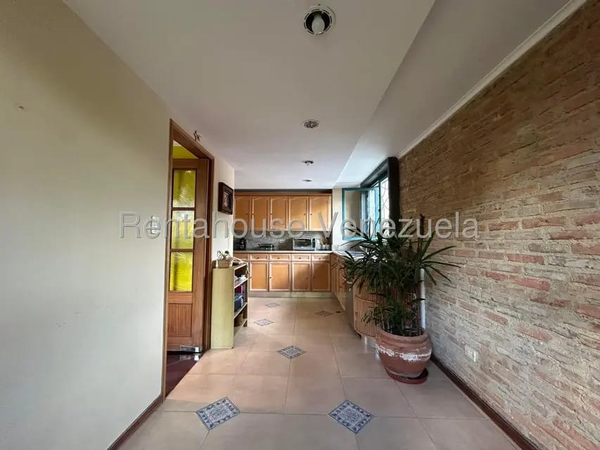 Casa (Multipes Niveles) en Alquiler en Miranda, Distrito Metropolitano - 17