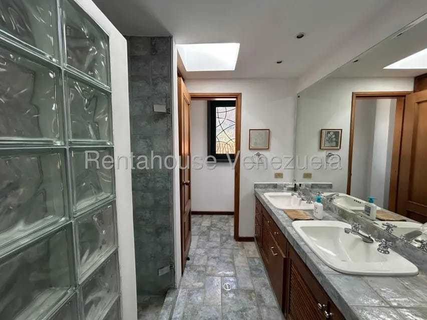 Casa (Multipes Niveles) en Alquiler en Miranda, Distrito Metropolitano - 21