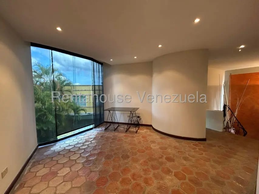 Casa (Multipes Niveles) en Alquiler en Miranda, Distrito Metropolitano - 22