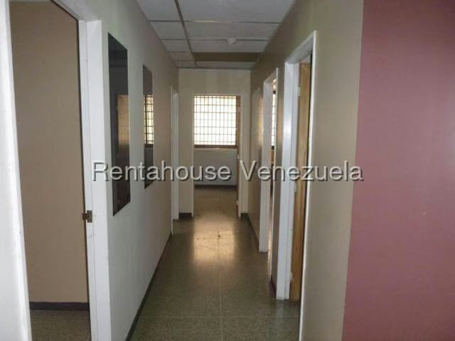 Comercial (Oficina) en Alquiler en La Urbina, Distrito Metropolitano - 3