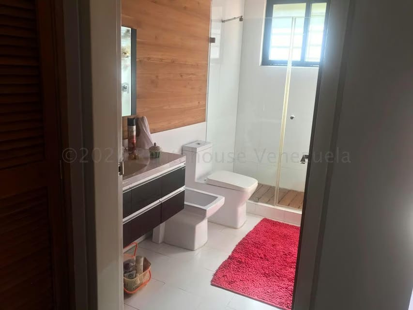 Casa (Duplex) en Venta en Oripoto, Distrito Metropolitano - 23