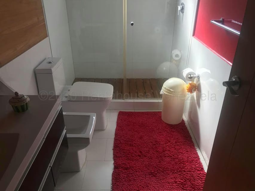 Casa (Duplex) en Venta en Oripoto, Distrito Metropolitano - 25