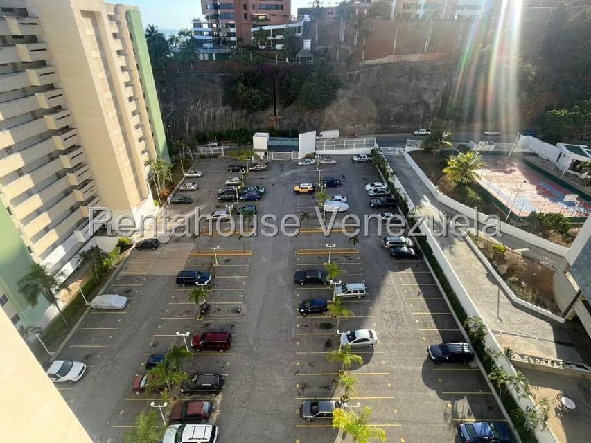 Apartamento (1 Nivel) en Alquiler en La Llanada, Vargas - 16