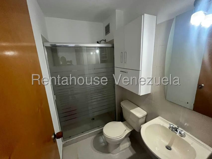 Apartamento (1 Nivel) en Alquiler en La Llanada, Vargas - 7