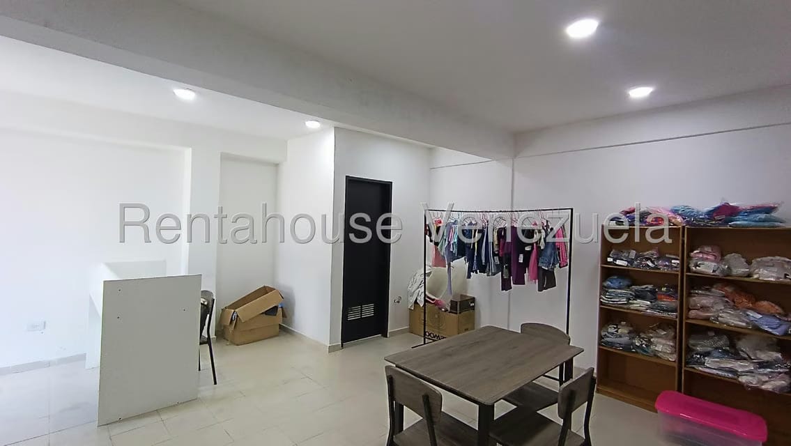 Comercial (Local Comercial) en Alquiler en Zona Este, Lara - 14