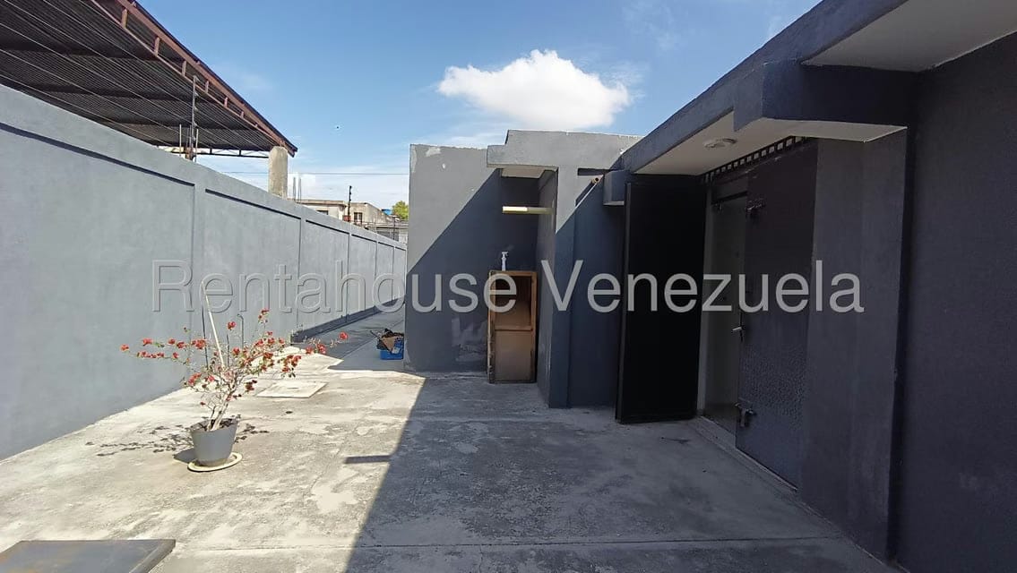 Comercial (Local Comercial) en Alquiler en Zona Este, Lara - 15