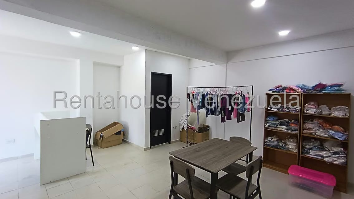 Comercial (Local Comercial) en Alquiler en Zona Este, Lara - 21