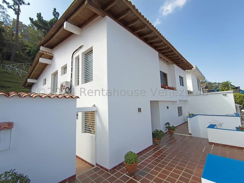 Casa (Multipes Niveles) en Venta en Los Naranjos del Cafetal, Distrito Metropolitano - 2