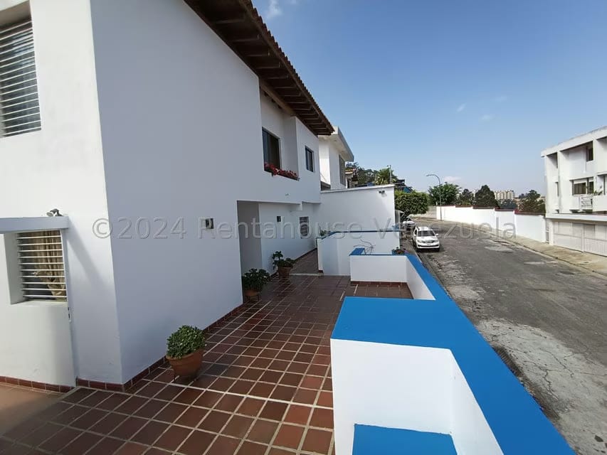 Casa (Multipes Niveles) en Venta en Los Naranjos del Cafetal, Distrito Metropolitano - 3