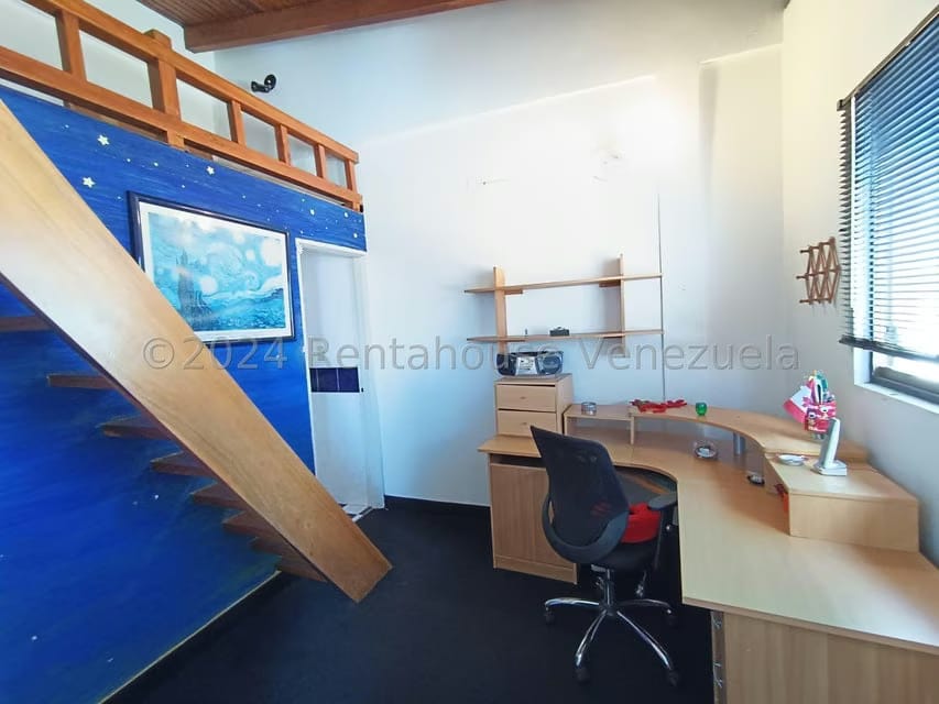 Casa (Multipes Niveles) en Venta en Los Naranjos del Cafetal, Distrito Metropolitano - 36