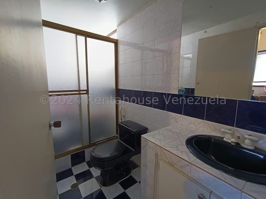 Casa (Multipes Niveles) en Venta en Los Naranjos del Cafetal, Distrito Metropolitano - 39