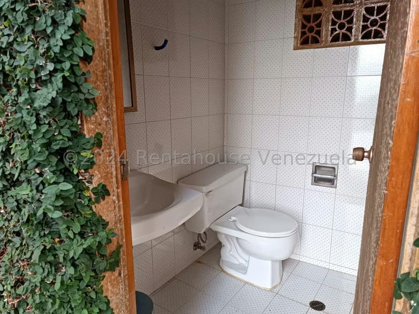 Casa (Multipes Niveles) en Venta en Los Naranjos del Cafetal, Distrito Metropolitano - 40