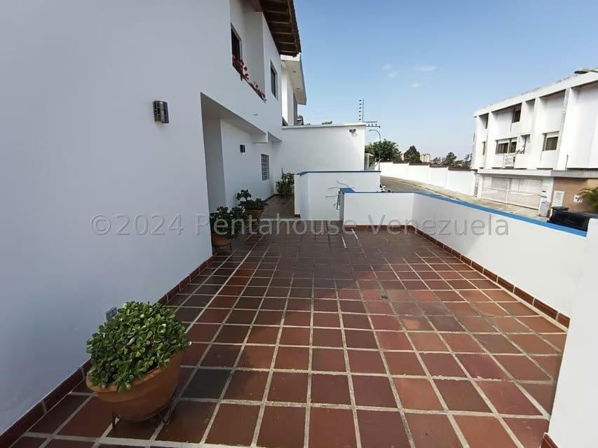 Casa (Multipes Niveles) en Venta en Los Naranjos del Cafetal, Distrito Metropolitano - 5