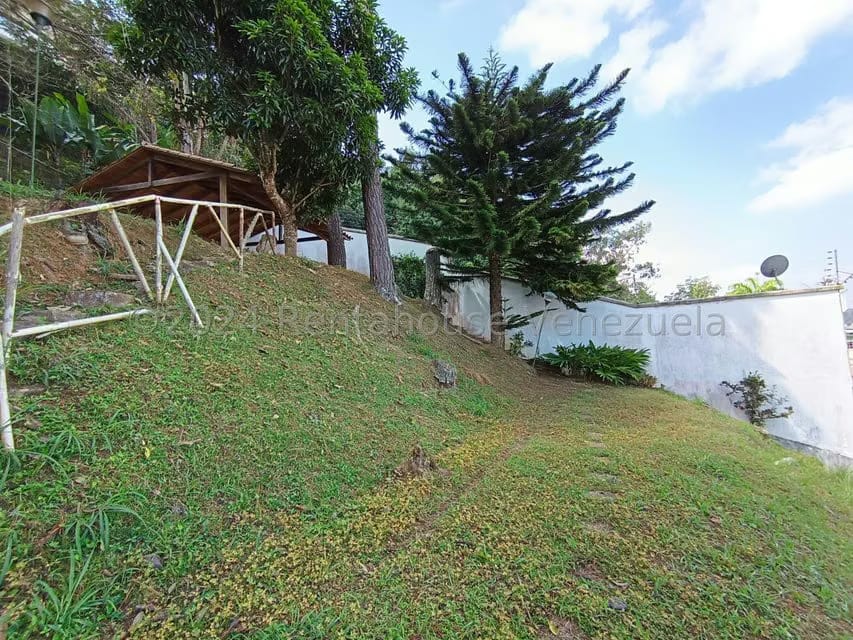Casa (Multipes Niveles) en Venta en Los Naranjos del Cafetal, Distrito Metropolitano - 49