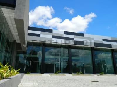 CENTRO COMERCIAL EN VENTA C.C Suata, Unare II Calle Neveri - 3