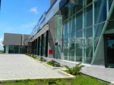 CENTRO COMERCIAL EN VENTA C.C Suata, Unare II Calle Neveri - 10