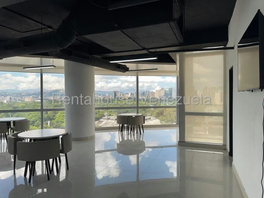 Comercial (Oficina) en Venta en Los Dos Caminos, Distrito Metropolitano - 5