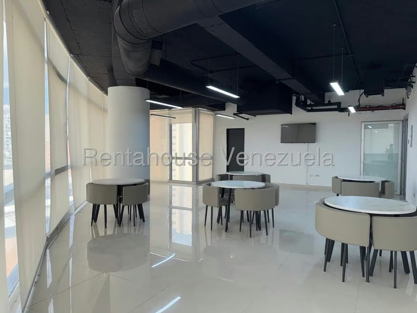 Comercial (Oficina) en Venta en Los Dos Caminos, Distrito Metropolitano - 7