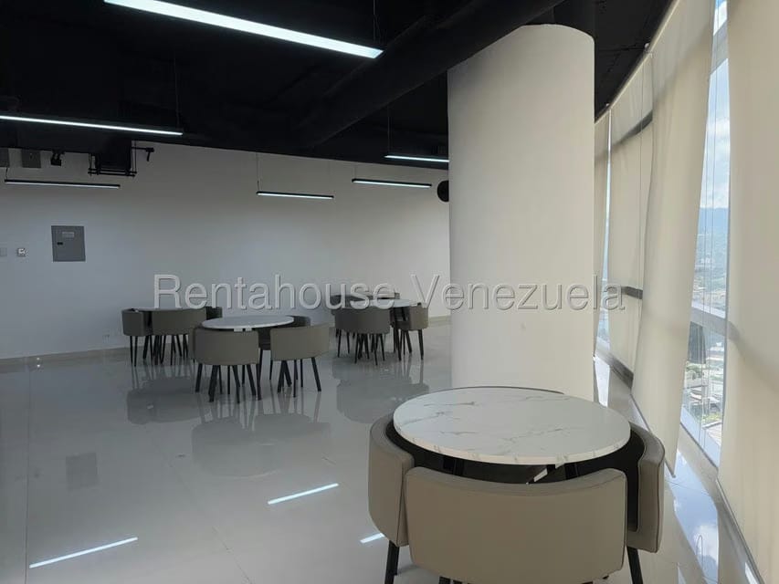 Comercial (Oficina) en Venta en Los Dos Caminos, Distrito Metropolitano - 8