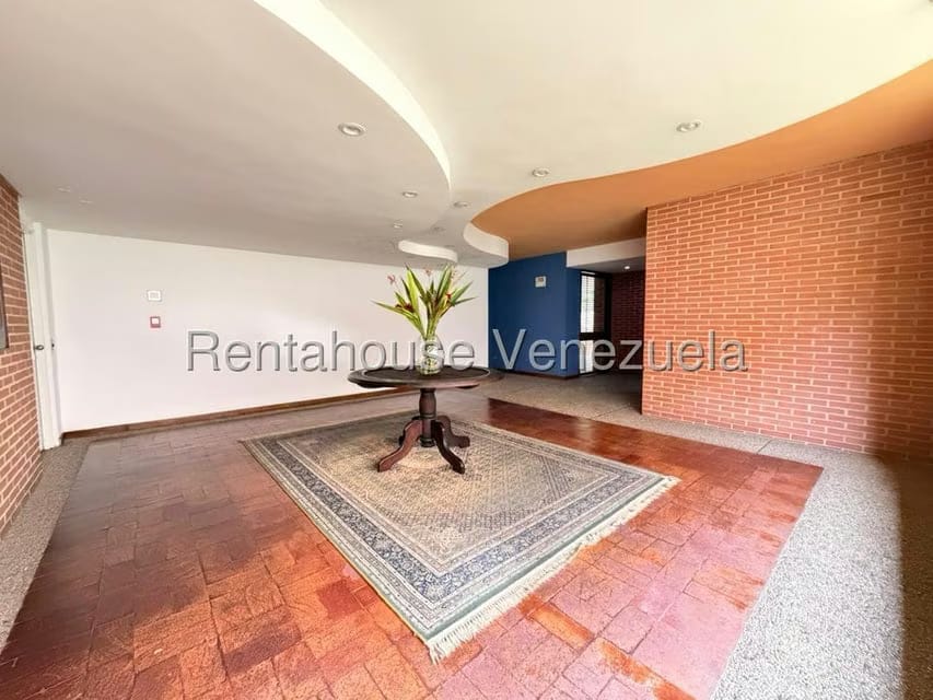 Apartamento (1 Nivel) en Alquiler en La Castellana, Distrito Metropolitano - 2