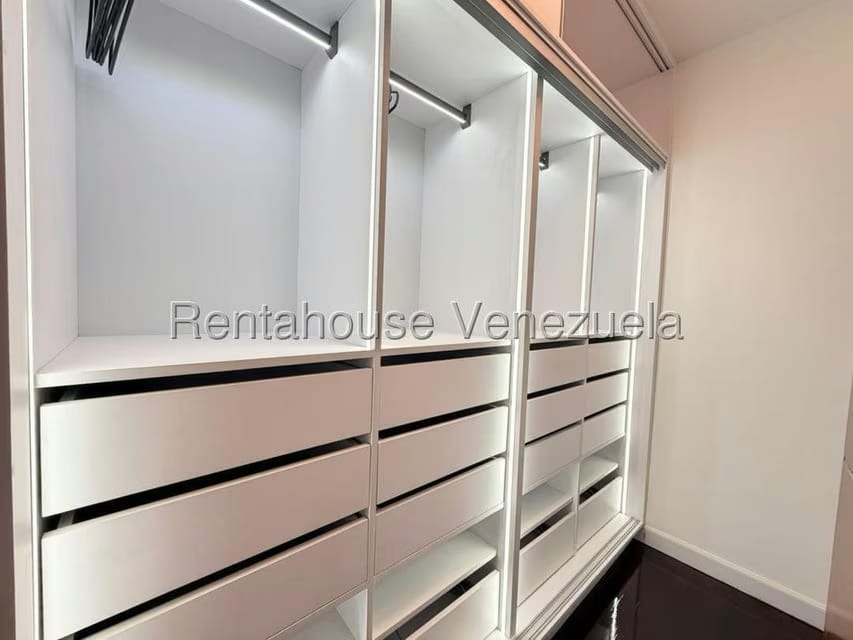 Apartamento (1 Nivel) en Alquiler en La Castellana, Distrito Metropolitano - 14