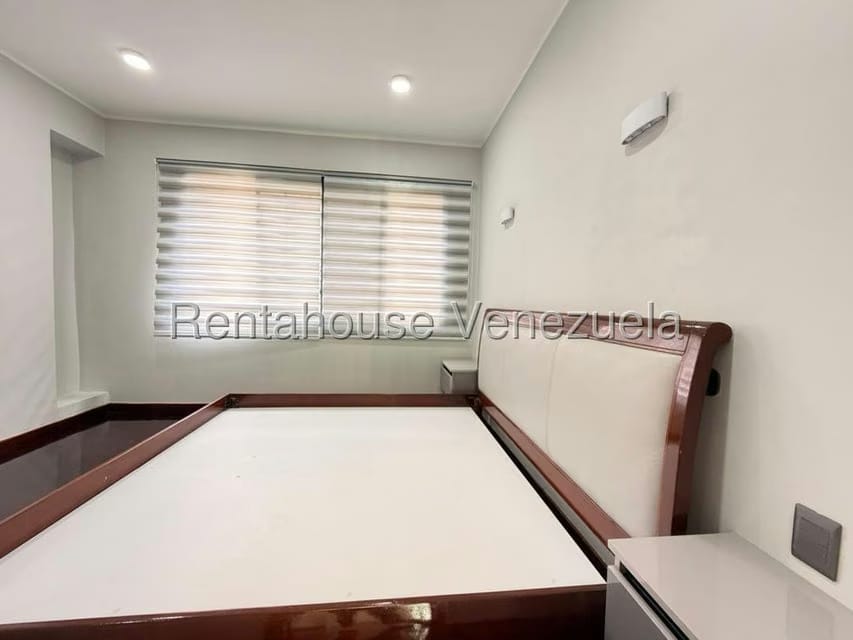 Apartamento (1 Nivel) en Alquiler en La Castellana, Distrito Metropolitano - 16