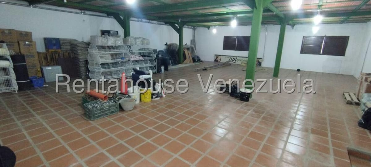 Comercial (Edificio) en Alquiler en Petare, Distrito Metropolitano - 15