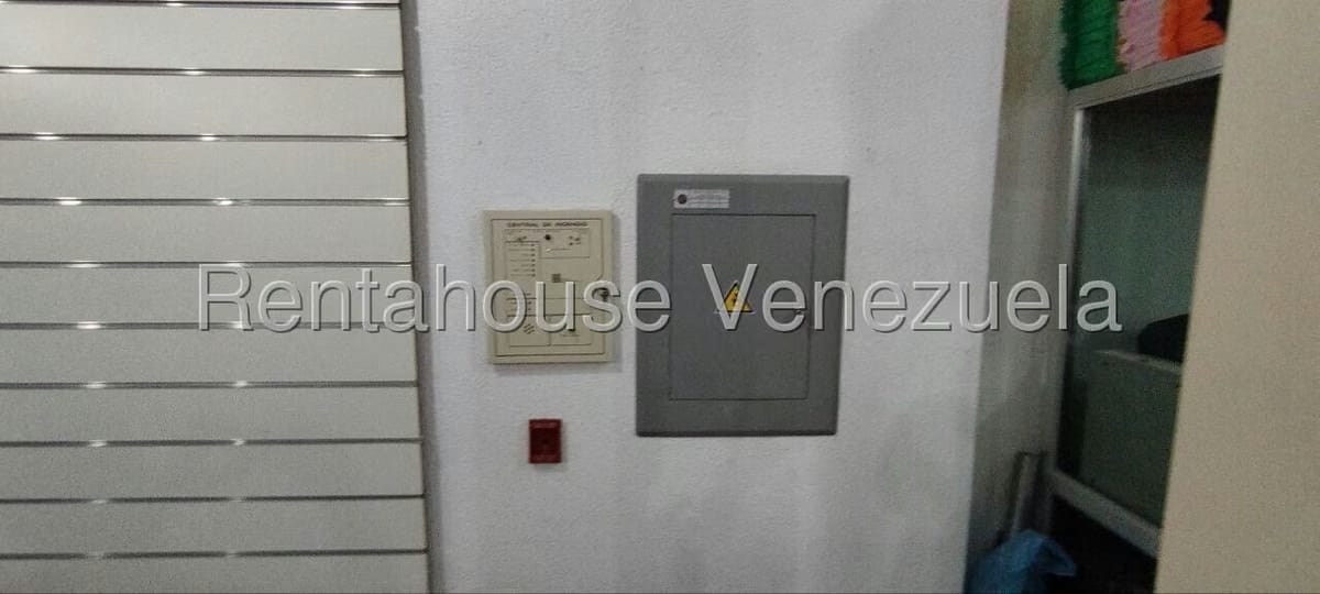 Comercial (Edificio) en Alquiler en Petare, Distrito Metropolitano - 23