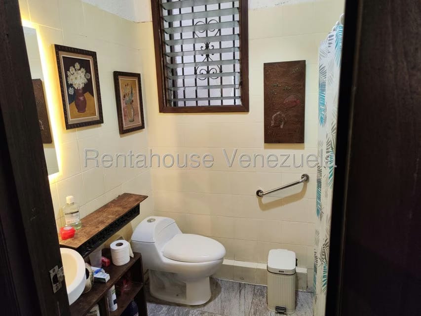 Casa (Duplex) en Venta en La Florida, Distrito Metropolitano - 23