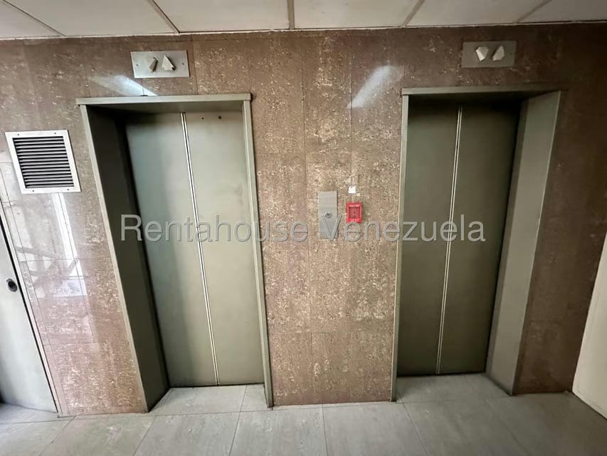 Comercial (Oficina) en Alquiler en Chacao, Distrito Metropolitano - 14