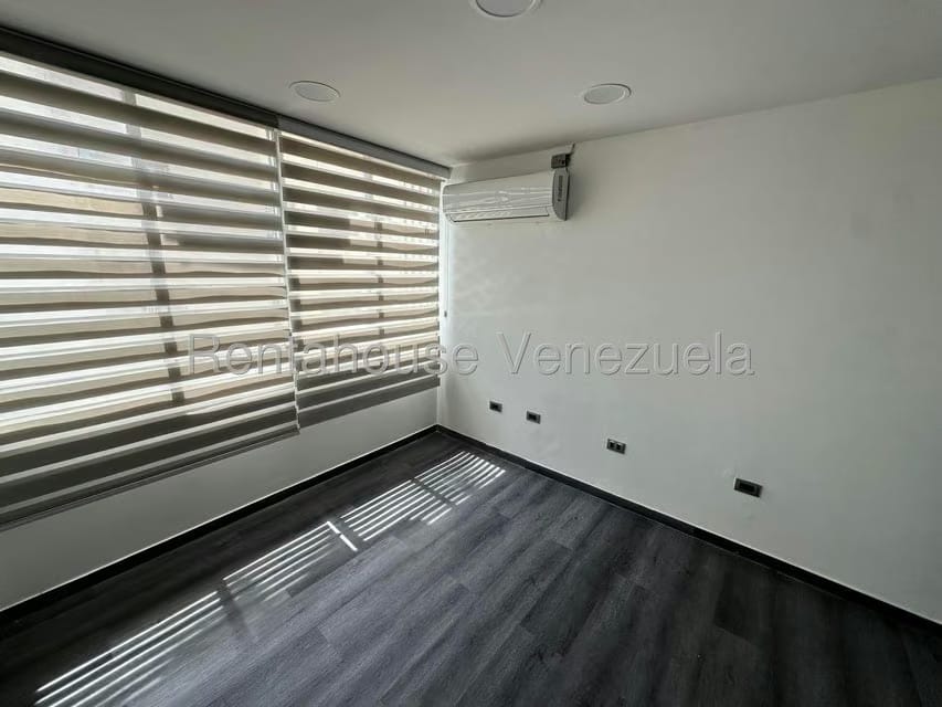 Comercial (Oficina) en Alquiler en Chacao, Distrito Metropolitano - 9