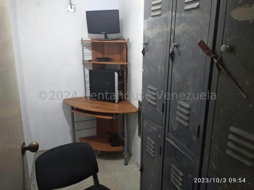Comercial (Local Comercial) en Alquiler en El Paraiso, Distrito Metropolitano - 12