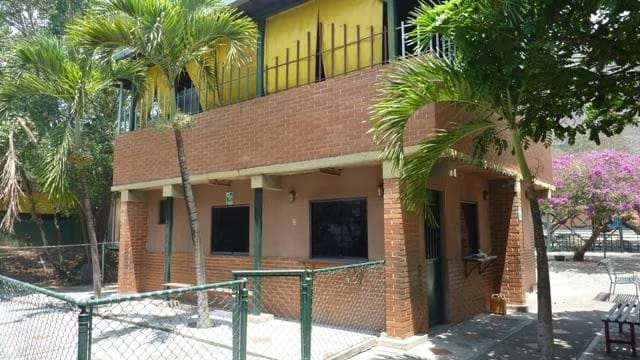 Comercial (Edificio) en Alquiler en Mampote, Miranda - 2