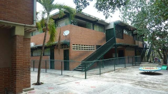 Comercial (Edificio) en Alquiler en Mampote, Miranda - 17